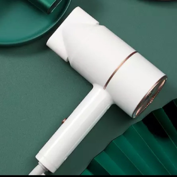 Other - 🤍 2000W mini ion professional hairdryer in white